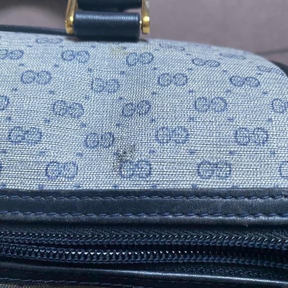 Authentic 80’s Vintage GUCCI Micro GG Bag in Navy - Picture 10 of 16